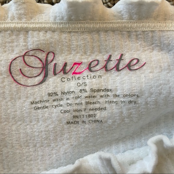 Luzette Collection White Strapless Ribbed Band - Picture 2 of 3